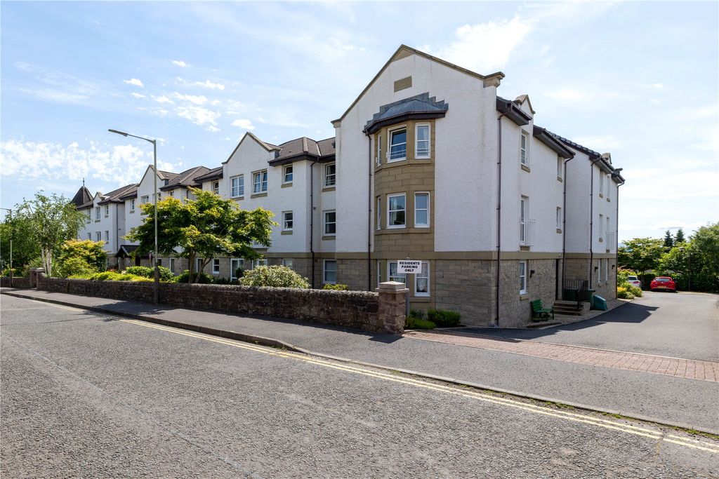 Property photo 1 of 17 Picture No. 01