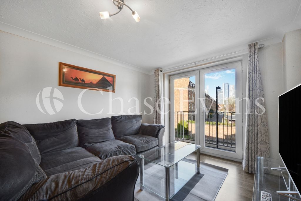 Property photo 1 of 16 Living Area - Fawley