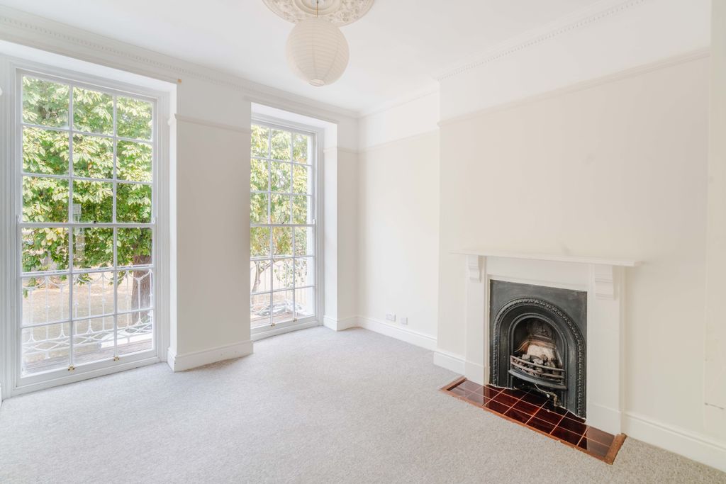 Property photo 1 of 10 1