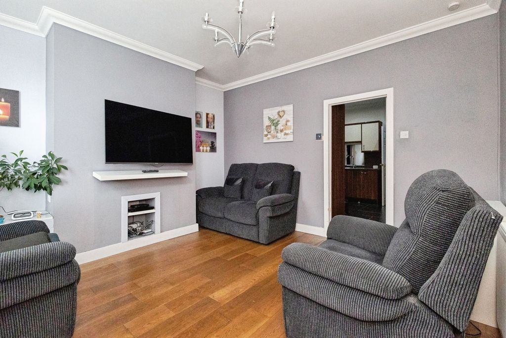 Property photo 2 of 15 Pbox-Img.Jpg