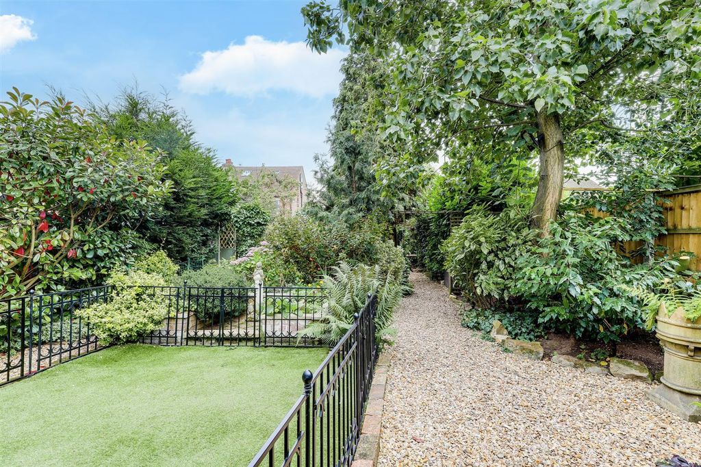 Property photo 3 of 30