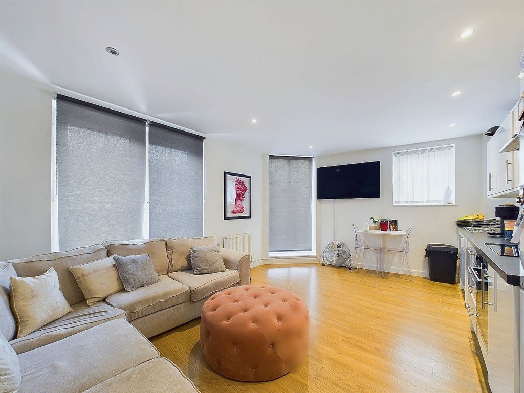 Property photo 1 of 11 5394420