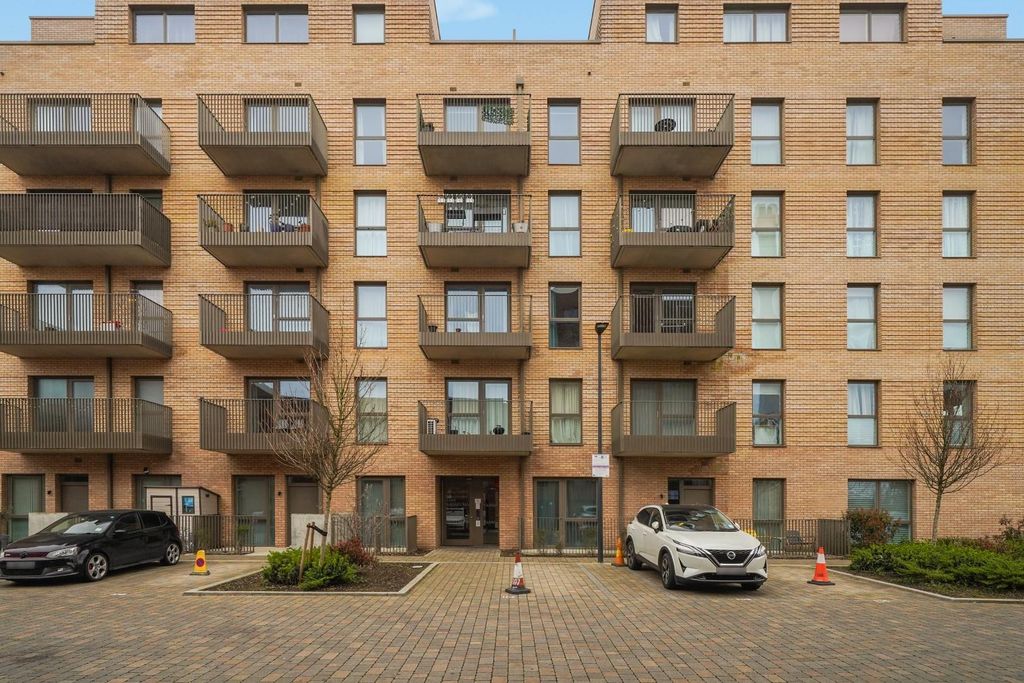 Property photo 1 of 9 Flat 32, Archer Apartments - Meymbr8Ormdroc9Xp8cE.