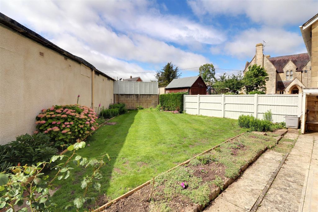 Property photo 2 of 14