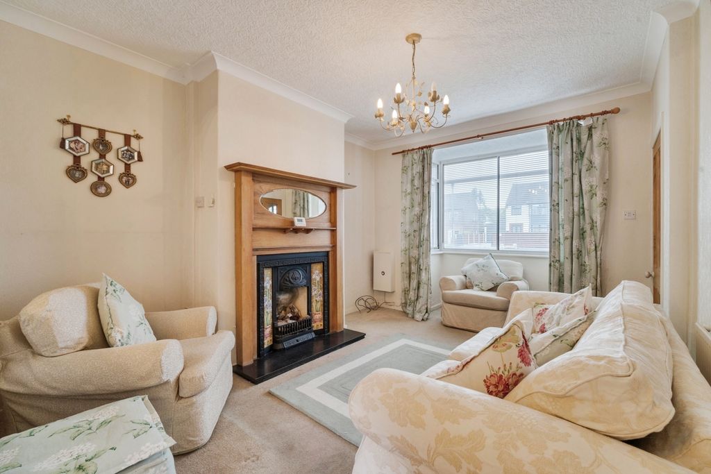Property photo 3 of 19 Pbox-Img.Jpg