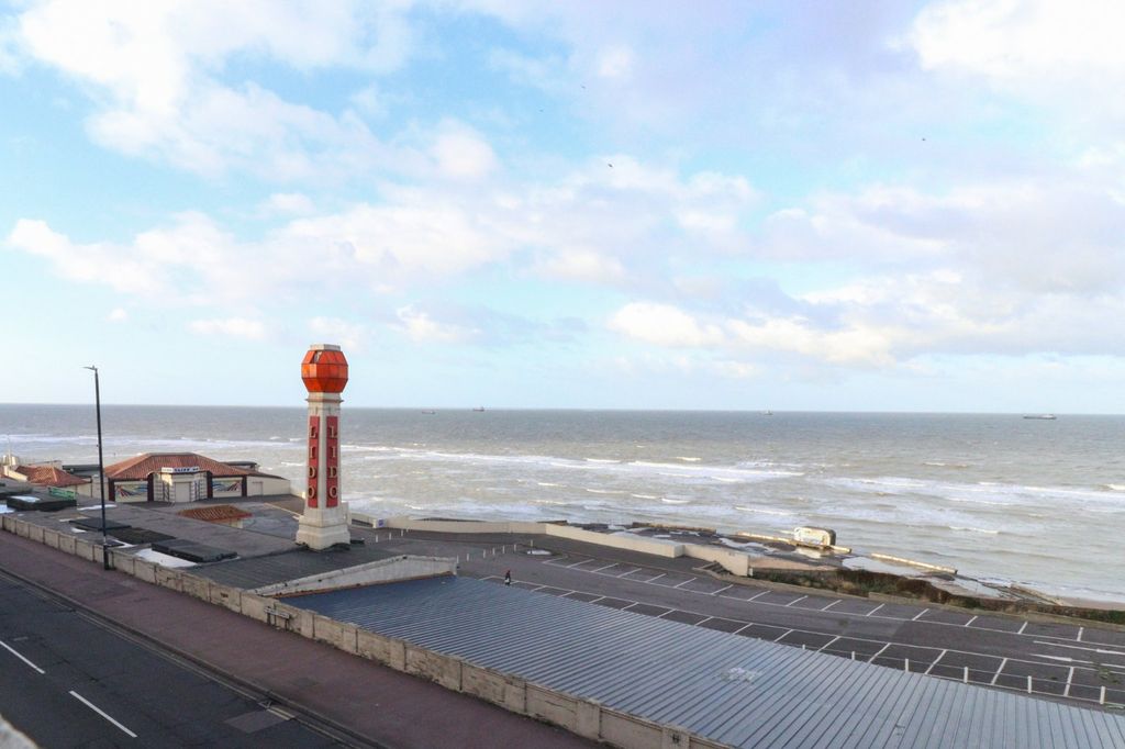 Property photo 2 of 8 Picture 2