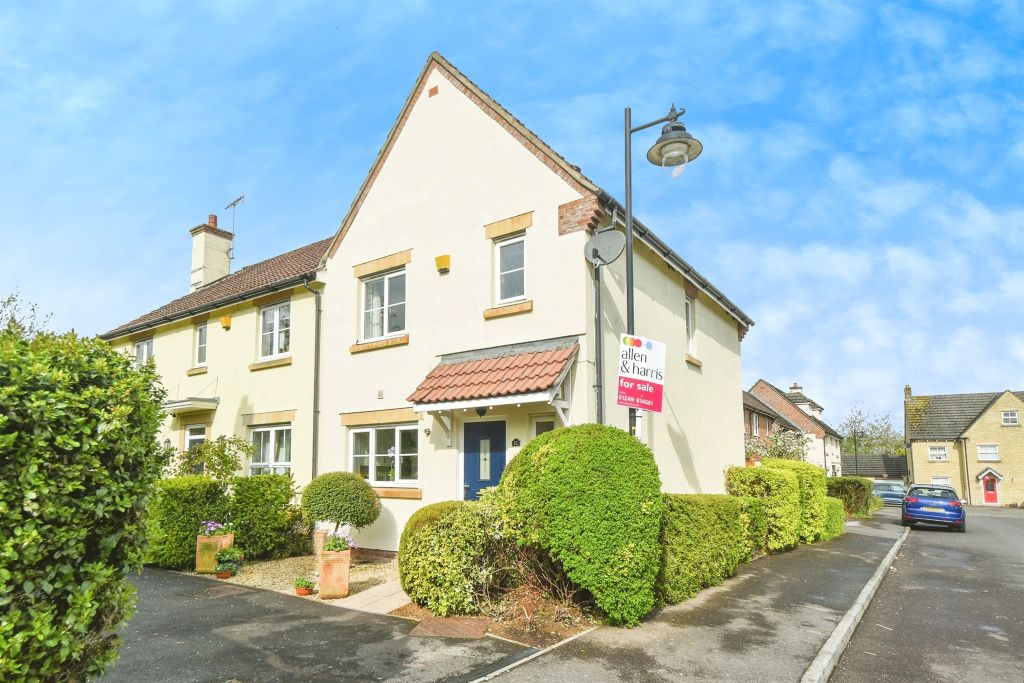 Property photo 1 of 18