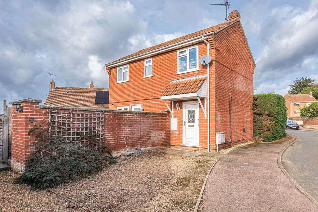 Property photo 1 of 12