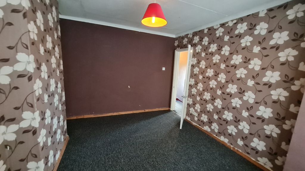 Property photo 3 of 30