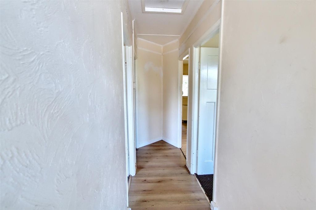 Property photo 3 of 17 Hallway