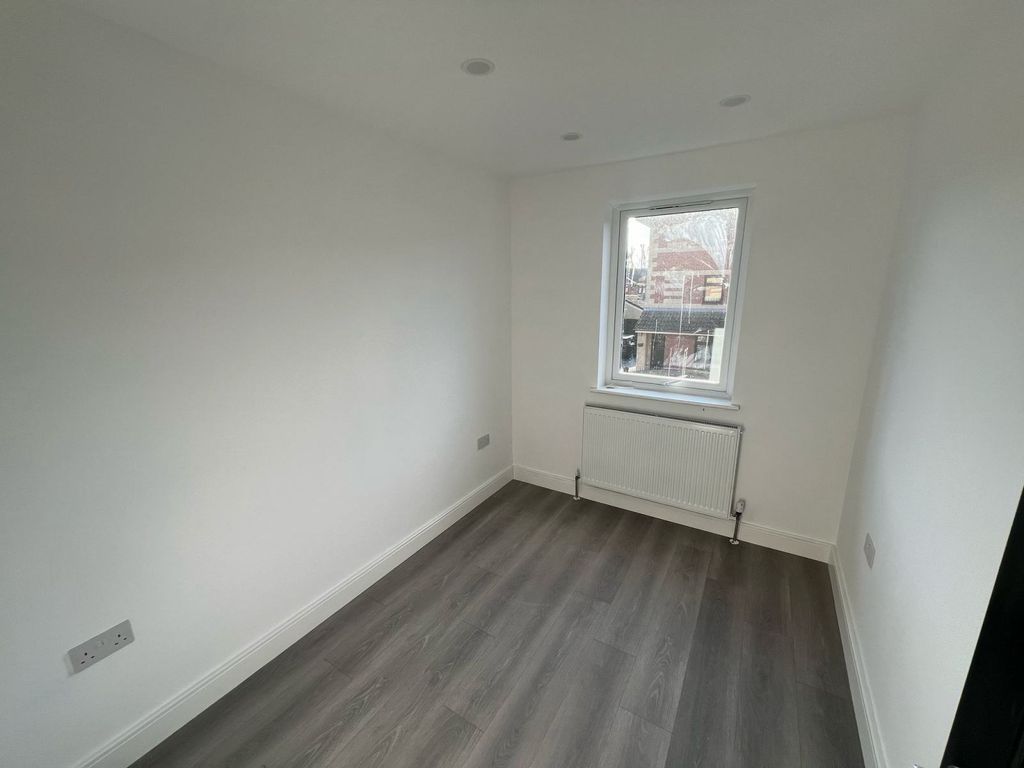 Property photo 3 of 24 Gallery