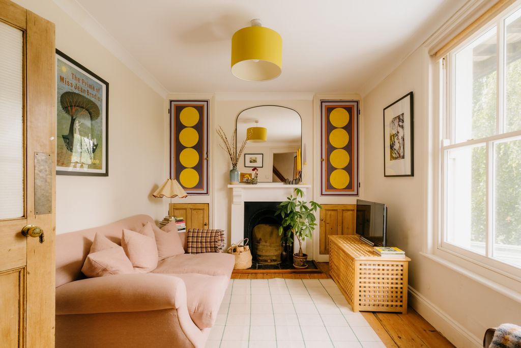 Property photo 1 of 29 Croft-Hastings-Stmarysterrace-Interior