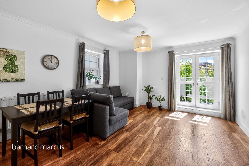 Property photo 2 of 20