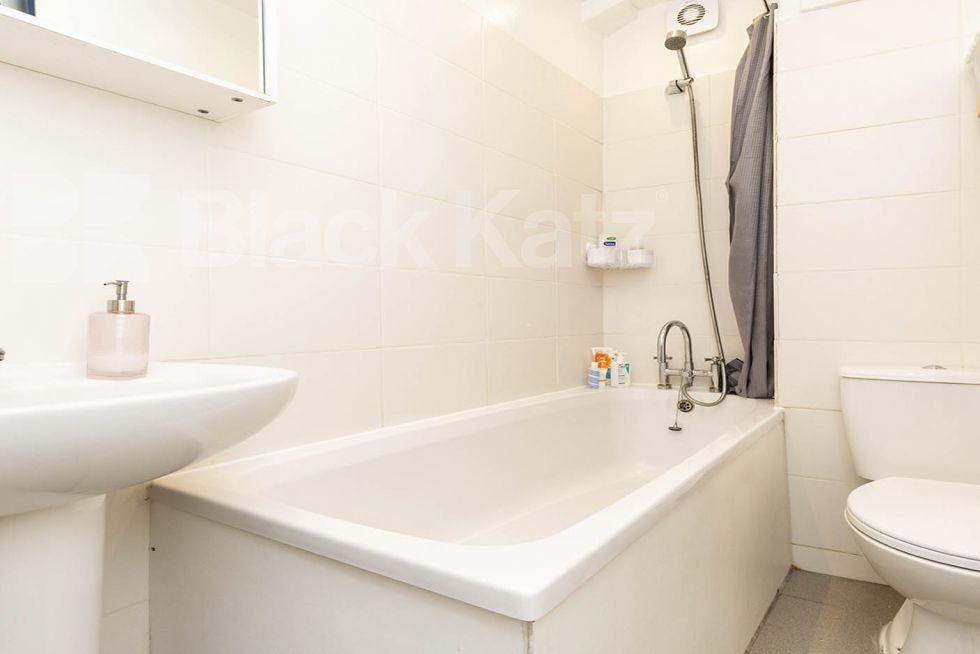 Property photo 3 of 5