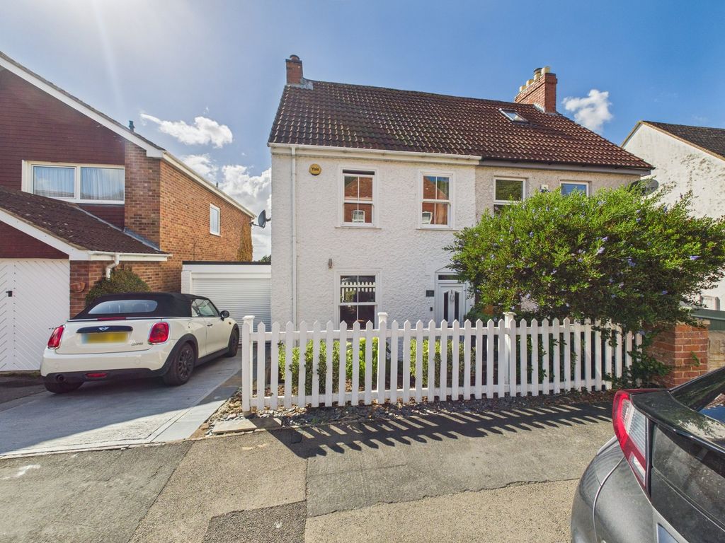Property photo 1 of 18 Picture No. 01