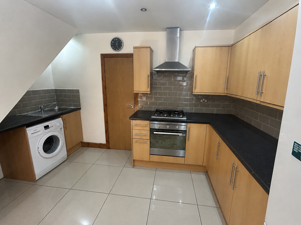 Property photo 1 of 7 Kitchen