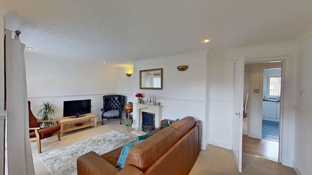 Property photo 2 of 17 Photo 2