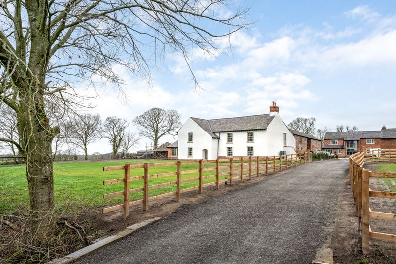 Property photo 2 of 35 Photo 38