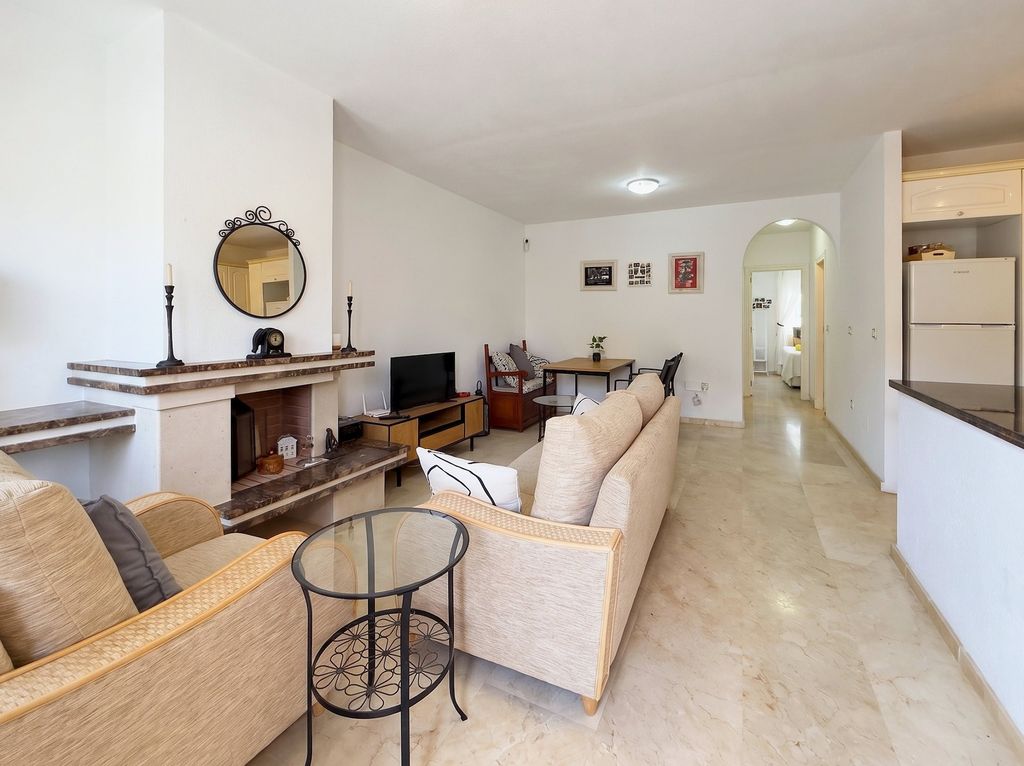 Property photo 2 of 39