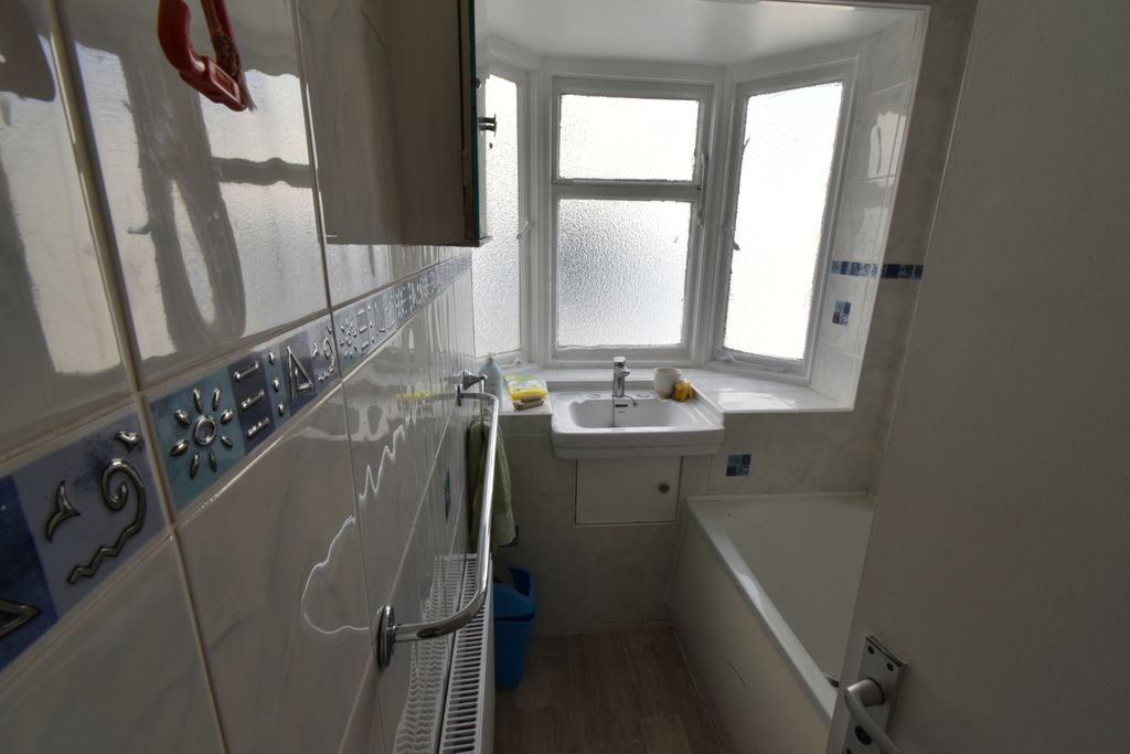 Property photo 3 of 10 Media