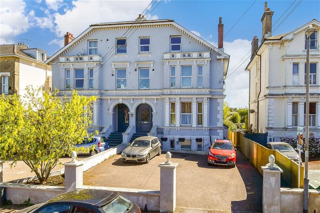 Property photo 1 of 6 External (Brochure) ::