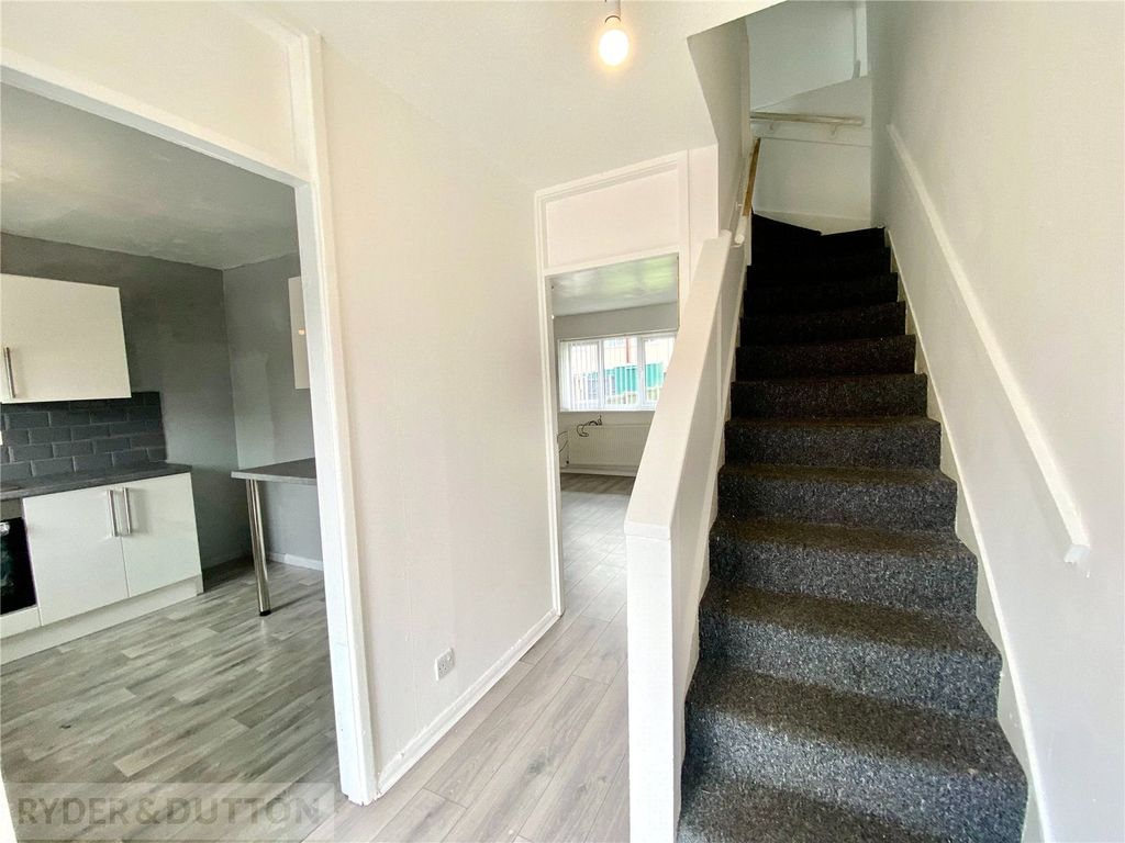 Property photo 2 of 14 Hall