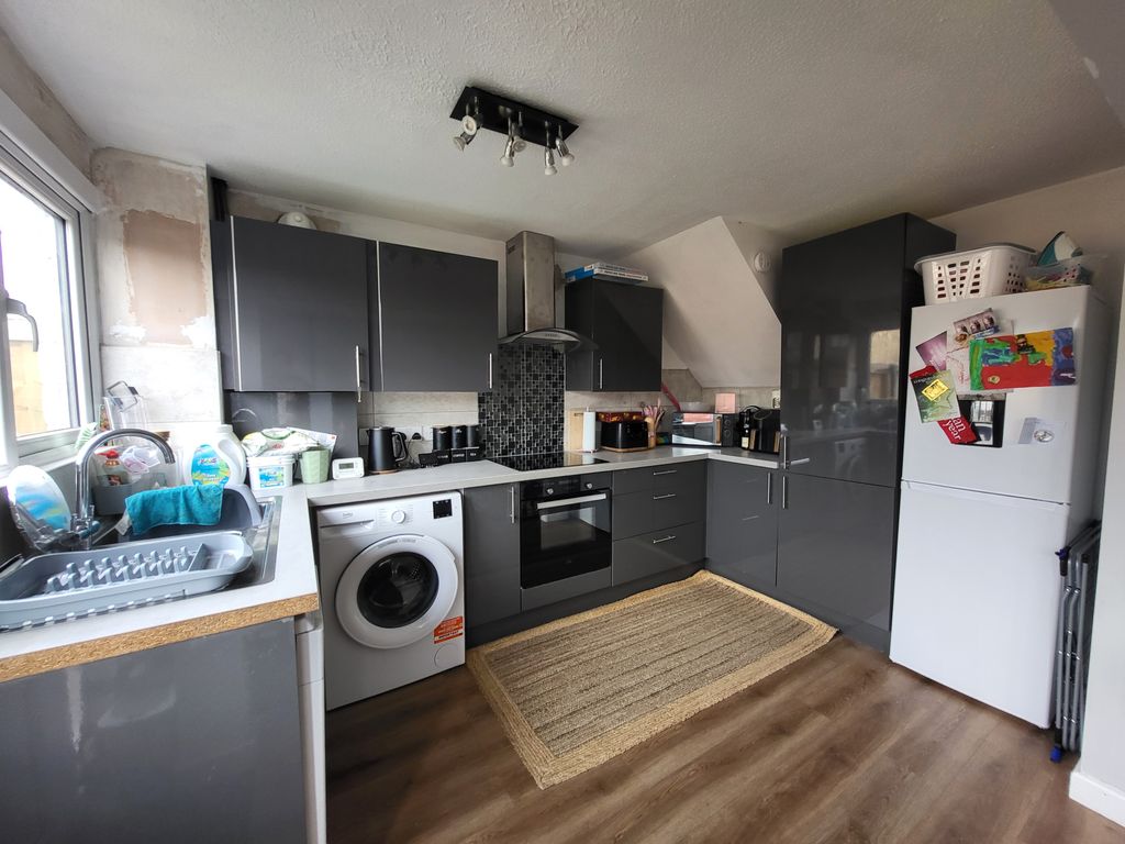 Property photo 3 of 10 Image