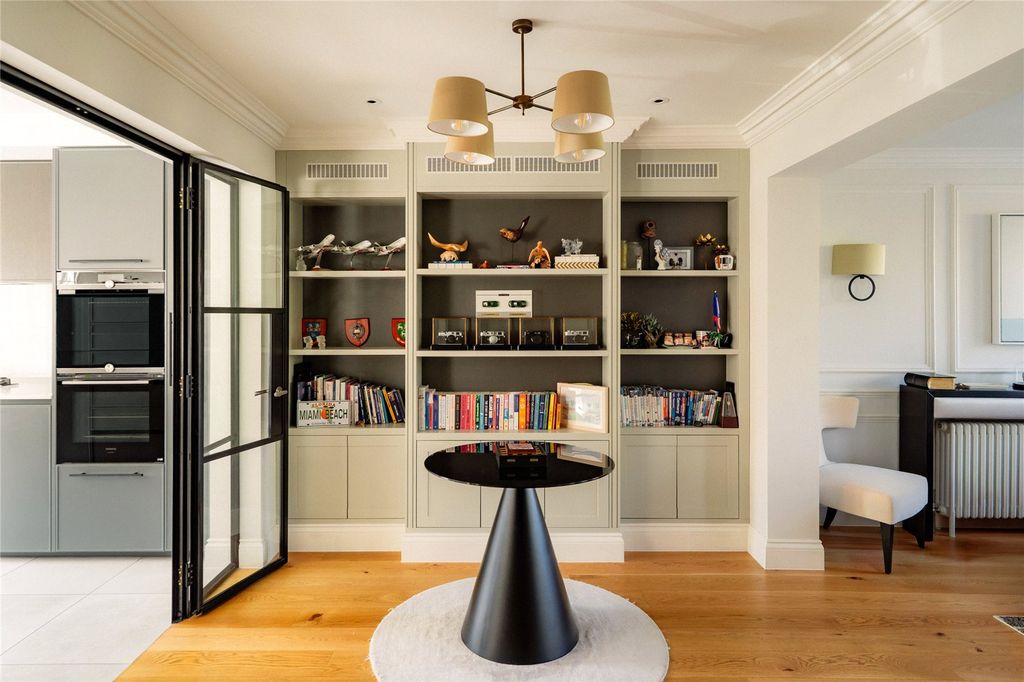 Property photo 3 of 14 Picture 3