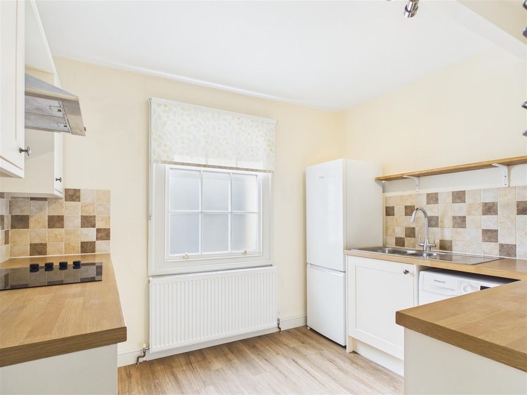 Property photo 3 of 13 Kitchen 1 .Jpg