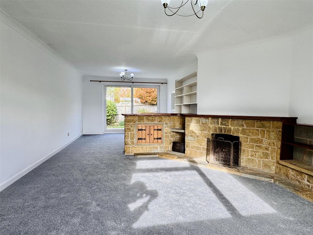 Property photo 3 of 25 Lounge/Dining Room