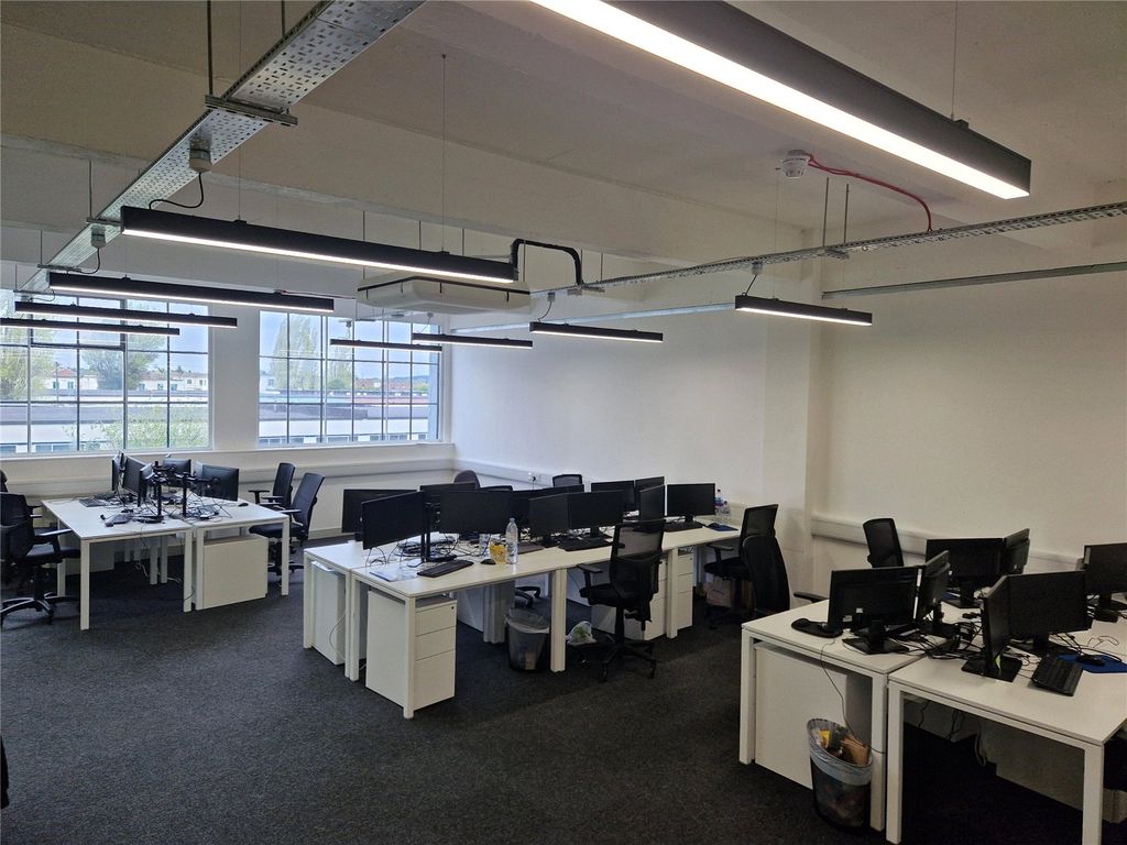 Property photo 3 of 8 Picture No. 05