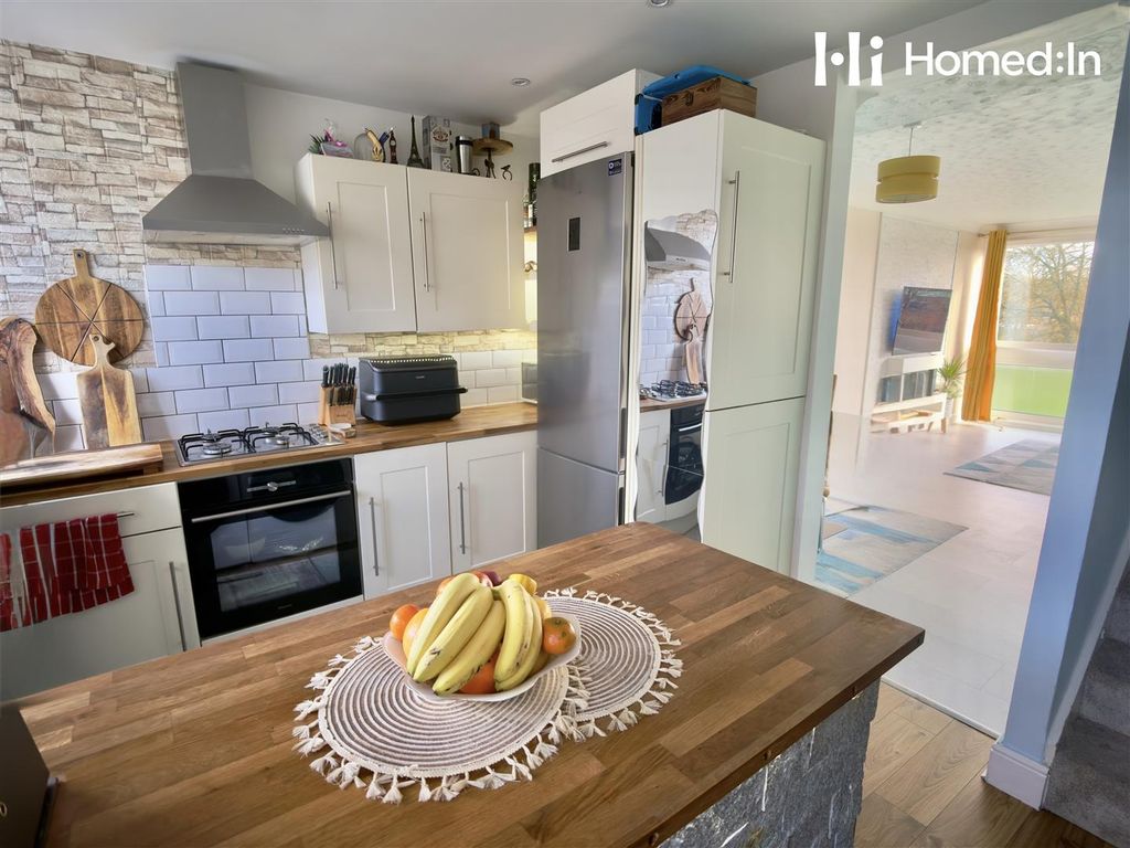 Property photo 2 of 22 Ezy Watermark_26-02-2026_12-50-51-5960Pm.Jpeg