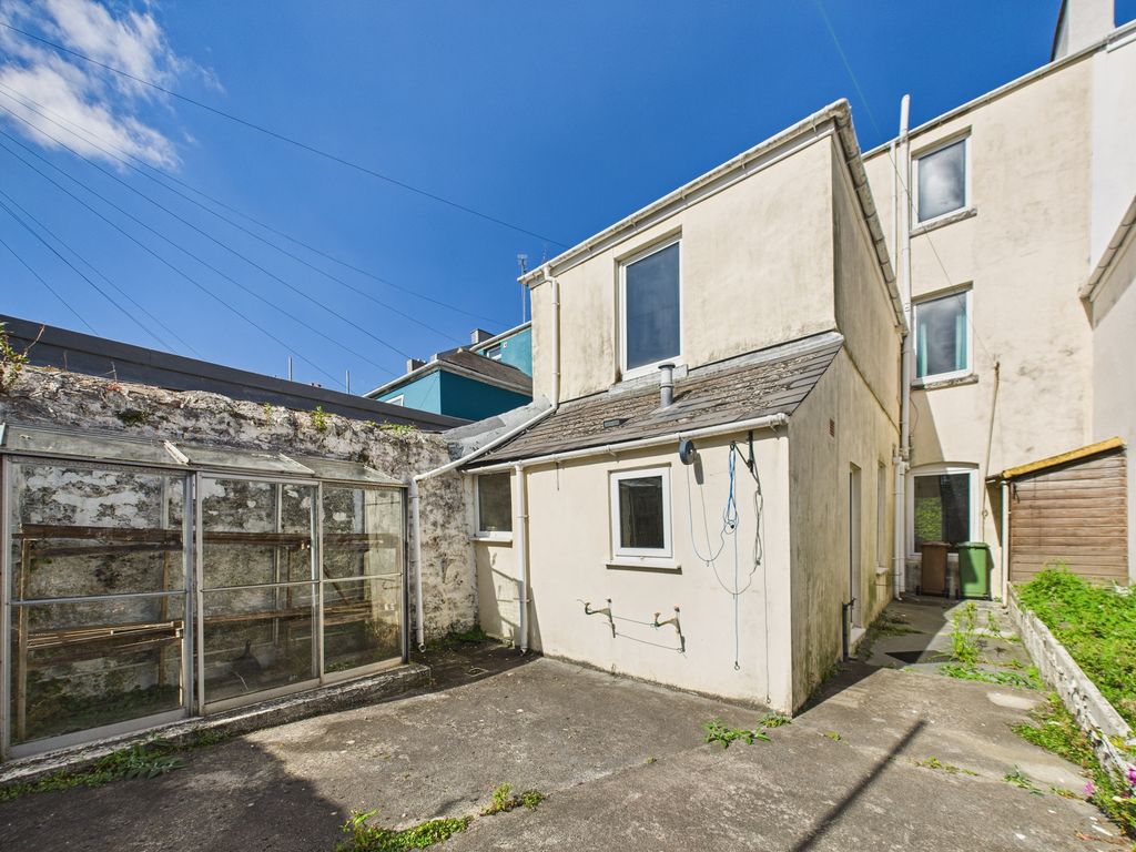 Property photo 2 of 32 Cam03974G0-Pr0215-Still018