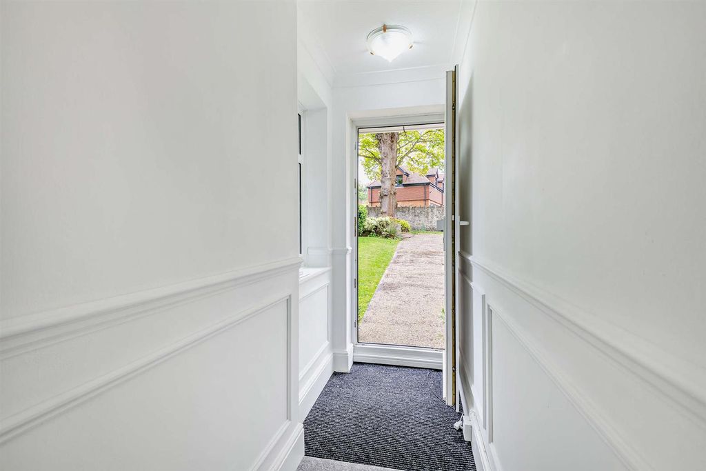Additional image 7 of 2 bed maisonette for saleQueens Avenue, Maidstone ME16