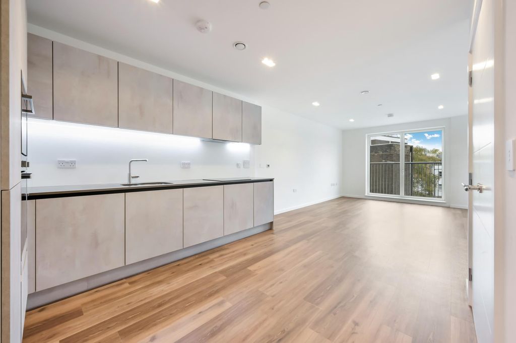 Property photo 2 of 5