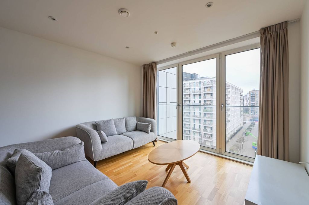 Property photo 2 of 15