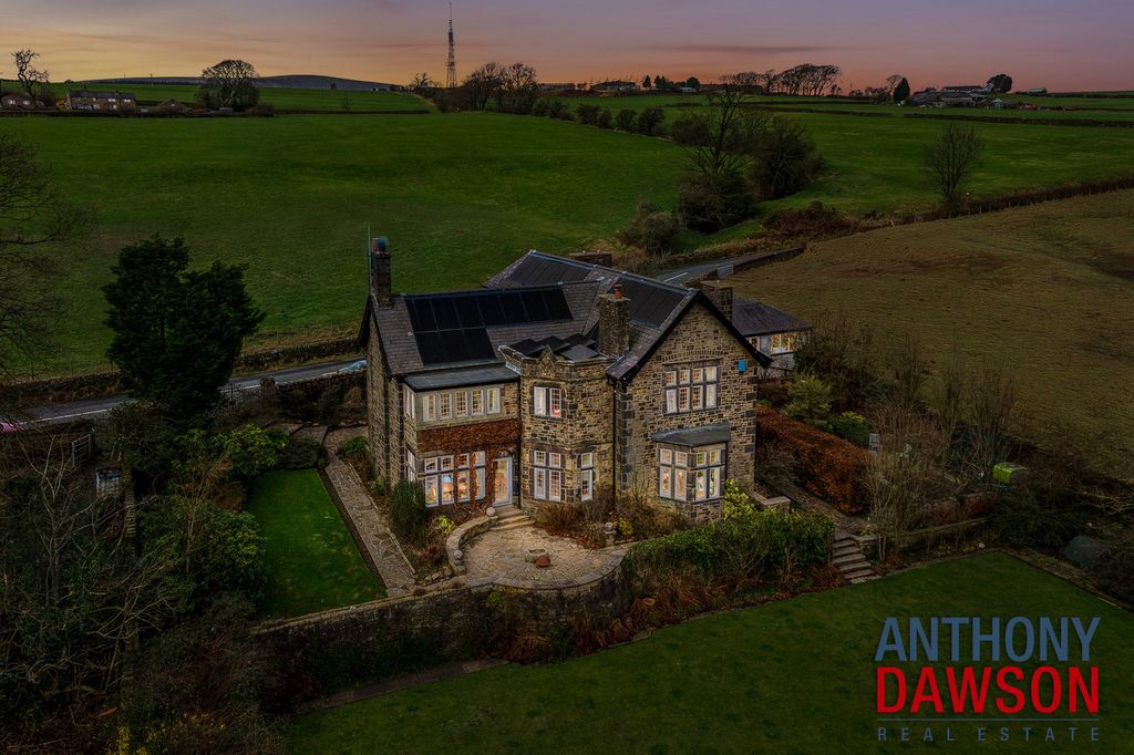 Property photo 2 of 22