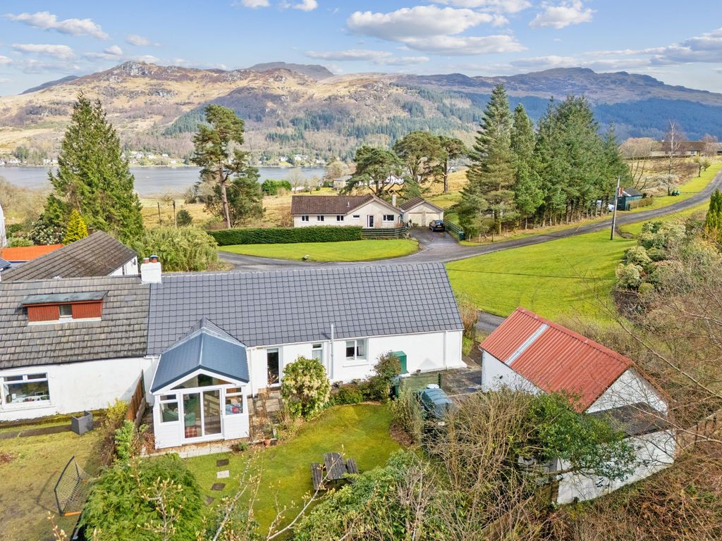 Property photo 2 of 27