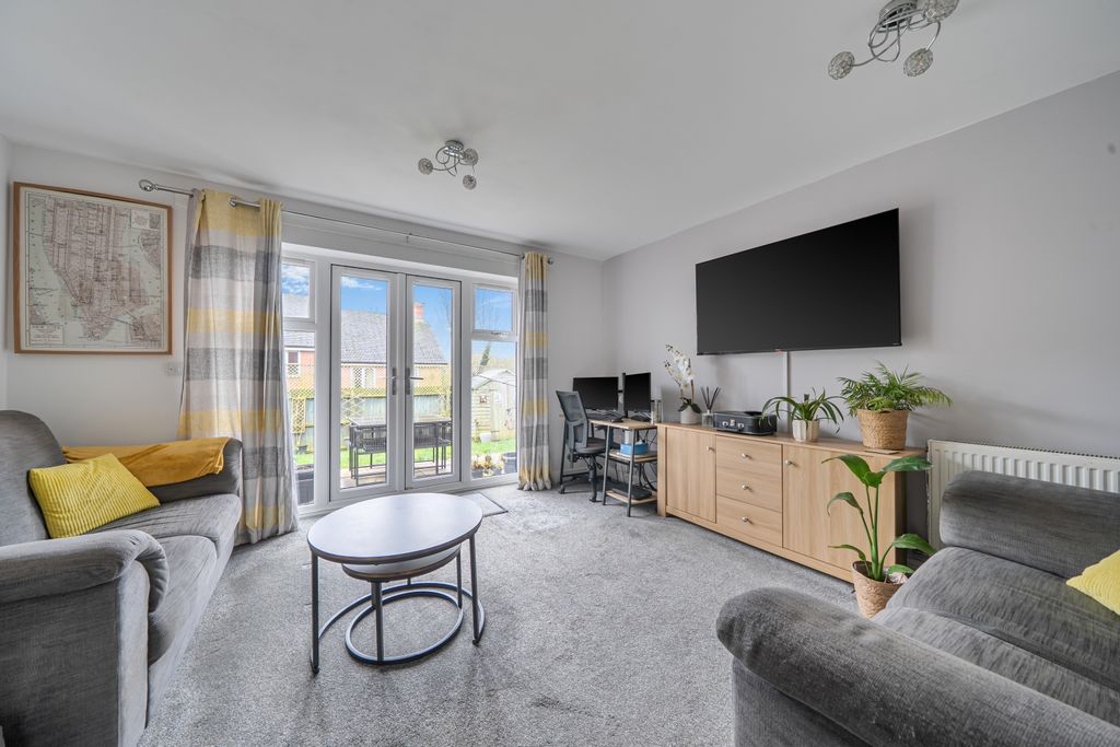 Property photo 2 of 17 1406875-9-6980Bc8E4E0Ff