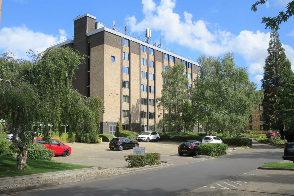 Property photo 1 of 9 301Mayflowerf2 (Custom)