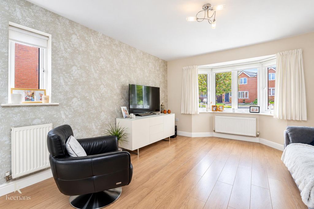Property photo 3 of 34 3.Jpg