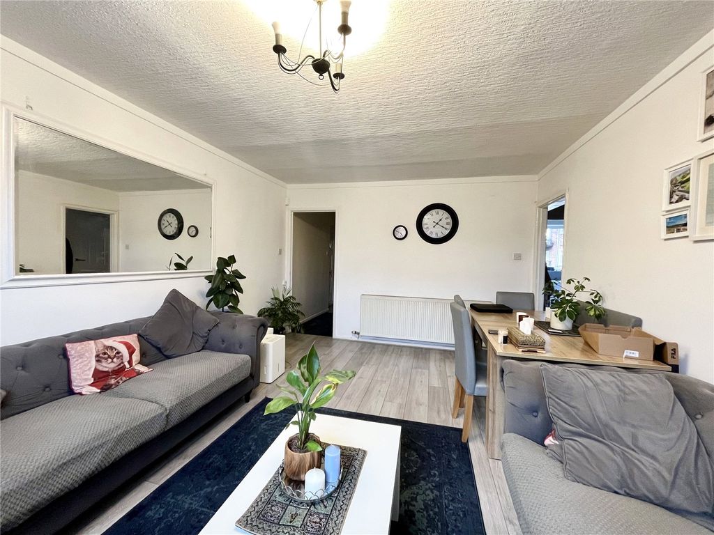 Property photo 3 of 13 Picture No. 04