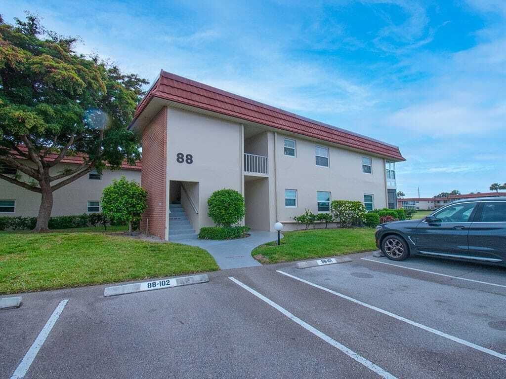 Property photo 1 of 31