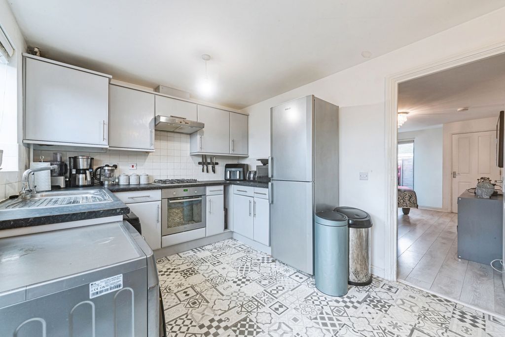 Property photo 2 of 20 Pbox-Img.Jpg