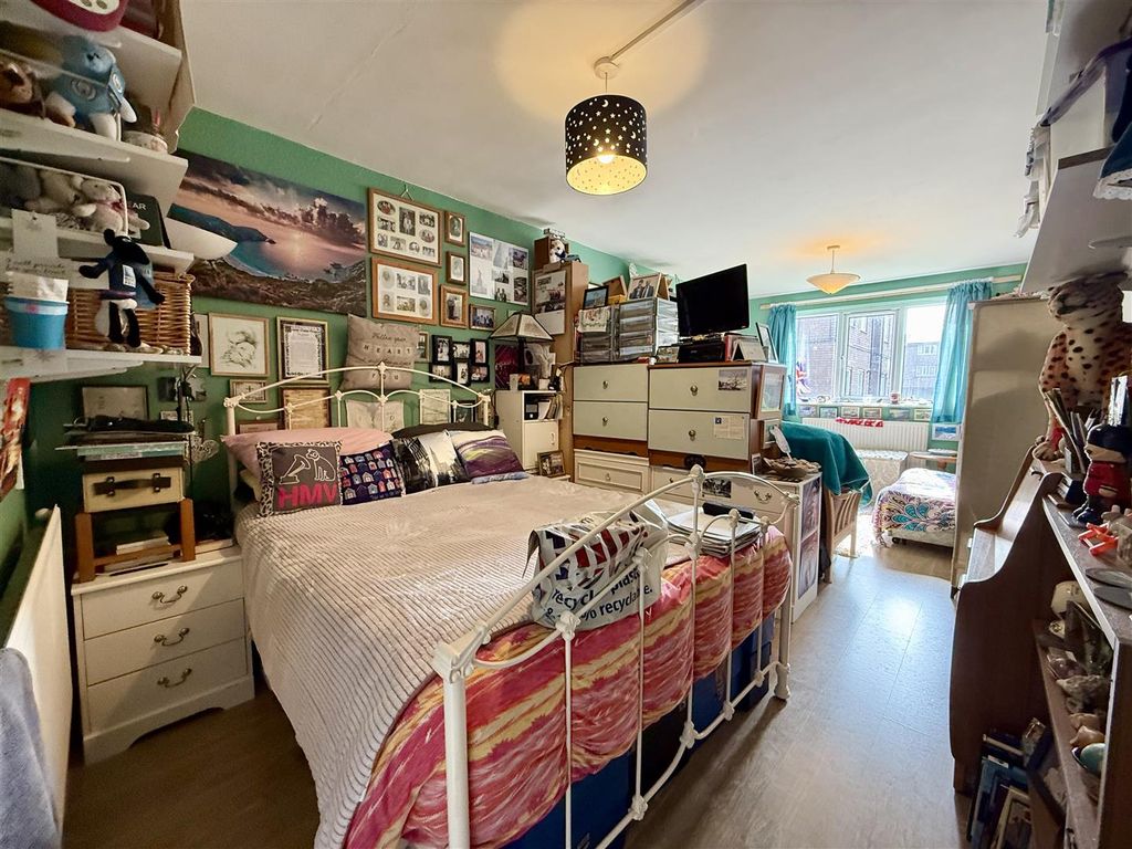 Property photo 3 of 14 3