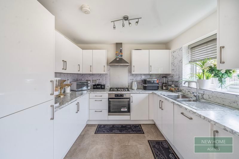 Property photo 3 of 22 Photo 10