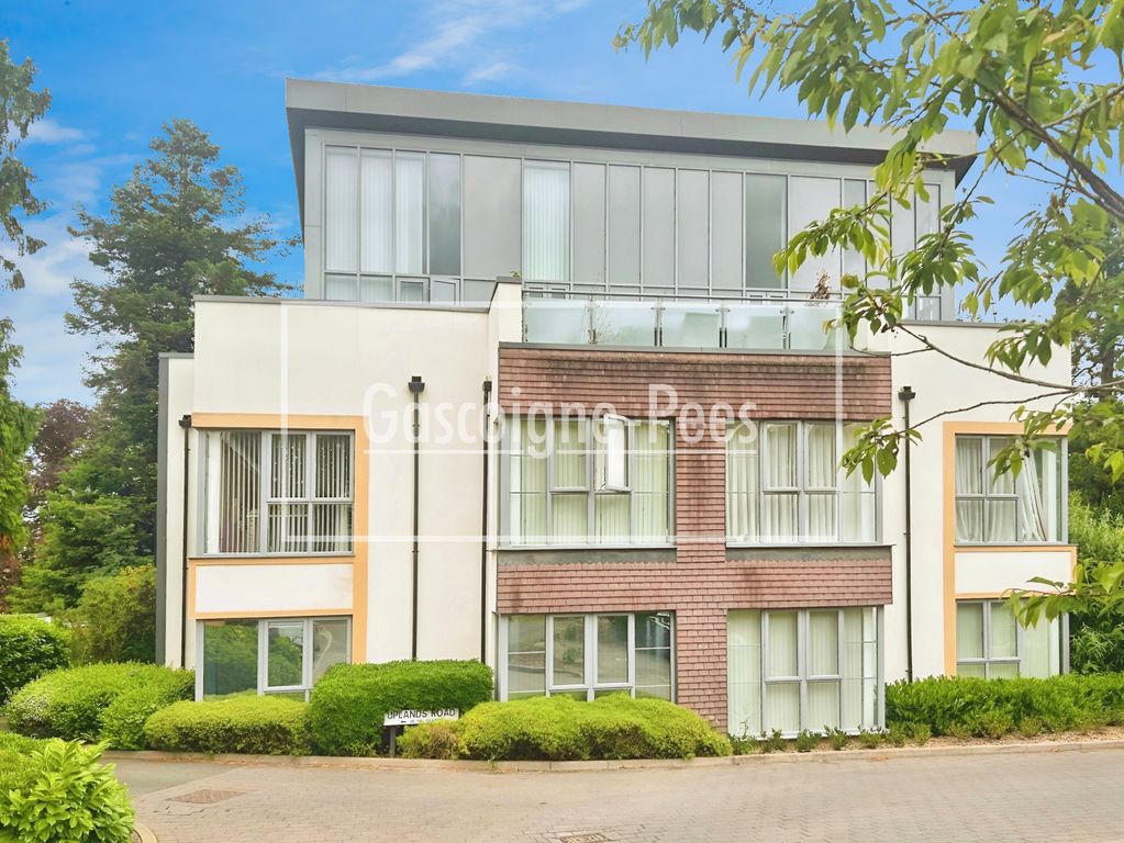 Property photo 1 of 8