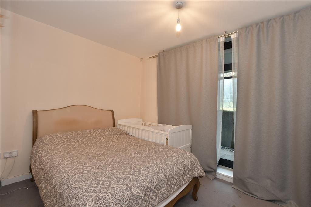 Property photo 3 of 7 Bedroom