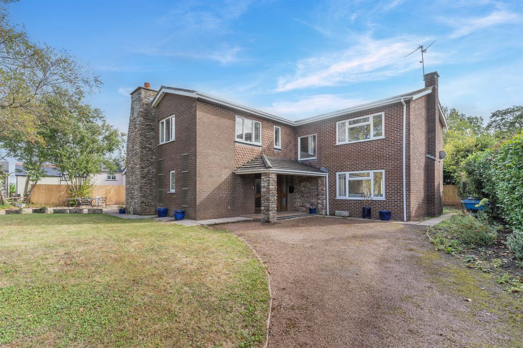 Property photo 1 of 40