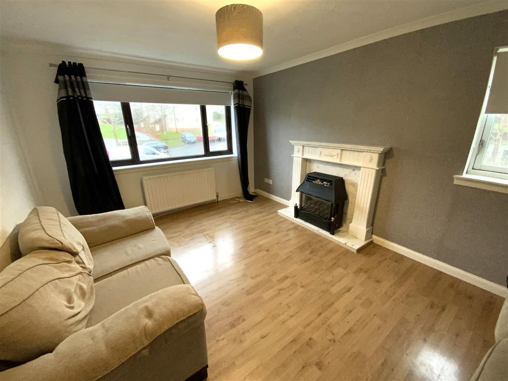 Property photo 2 of 6 Lounge